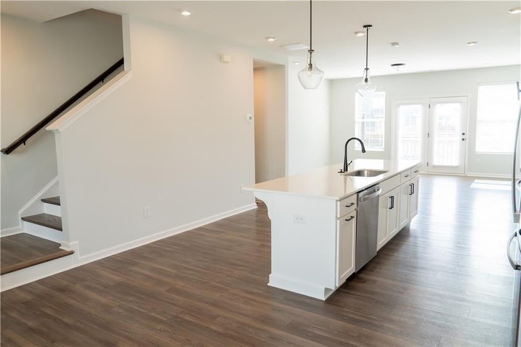 2675 Whistler Way Ne - Photo 7 of 17