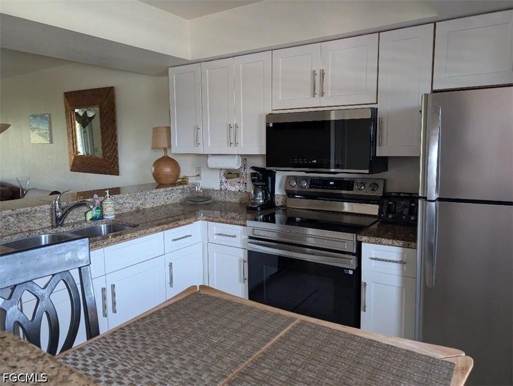 719 Sw 47th Ter #202 - Photo 2 of 16
