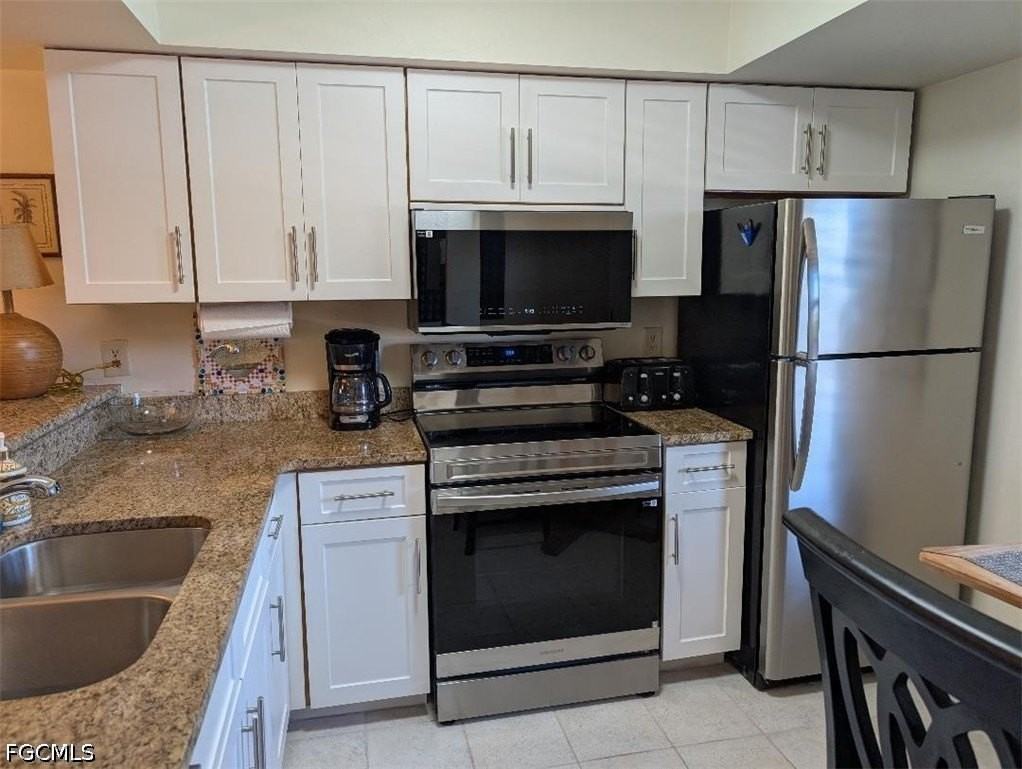 719 Sw 47th Ter #202 - Photo 3 of 16