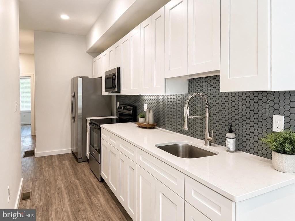 2614 N 7th St #3 - Photo 3 of 8