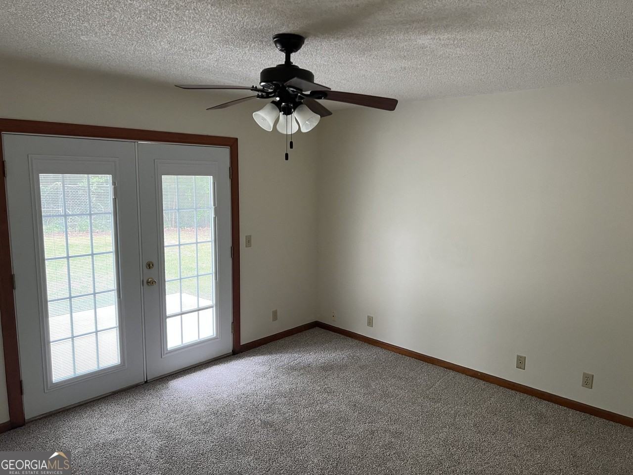 511 Moeckel Ln - Photo 7 of 11