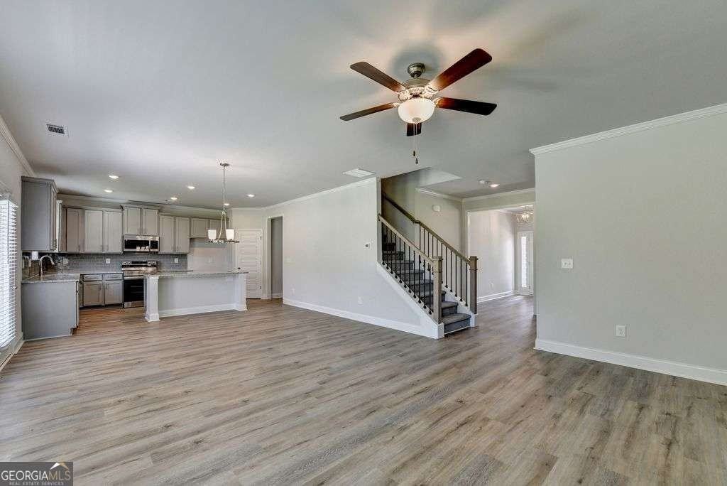 7309 Yewtree Drive Walk - Photo 6 of 49