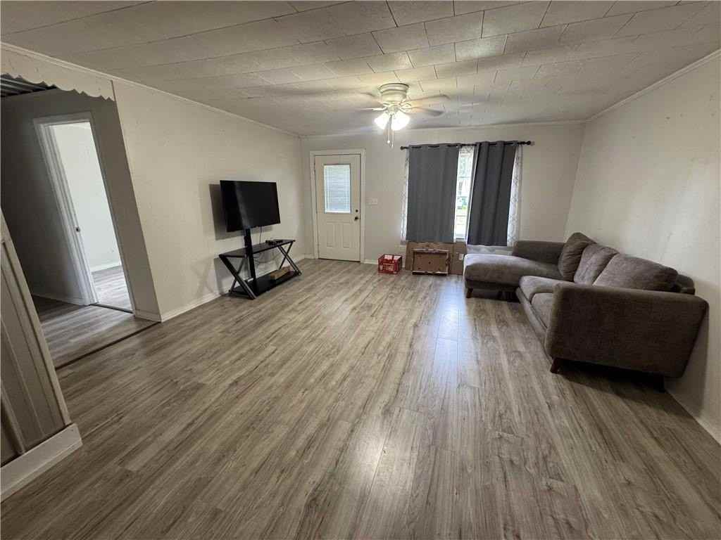19300 Margaret St - Photo 7 of 17