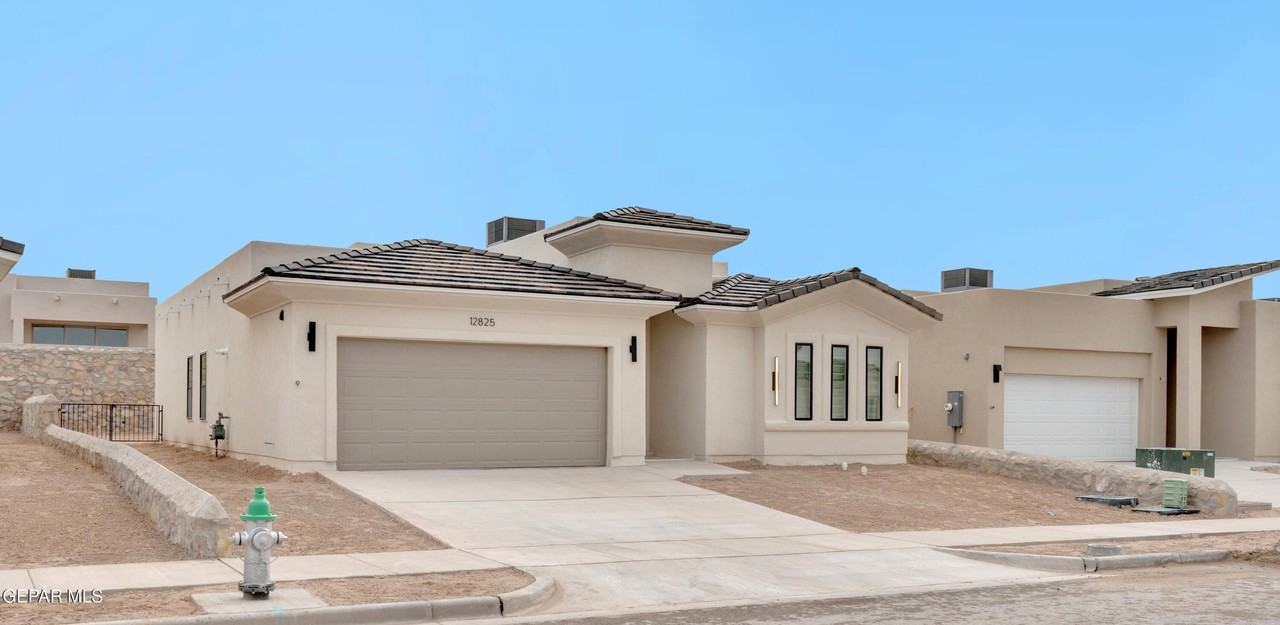 12825 Middlesbrough Ave - Photo 3 of 35