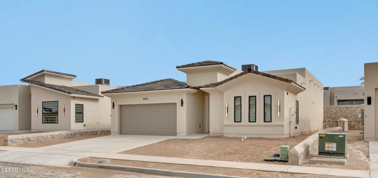 12825 Middlesbrough Ave - Photo 5 of 35
