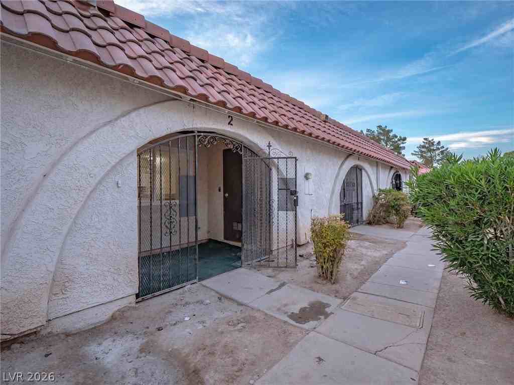817 Mantis Way #2 - Photo 6 of 33