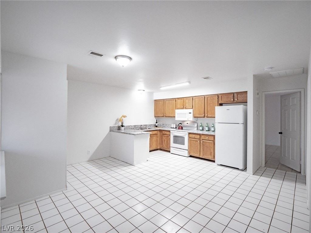 825 Hedge Way #2 - Photo 5 of 21