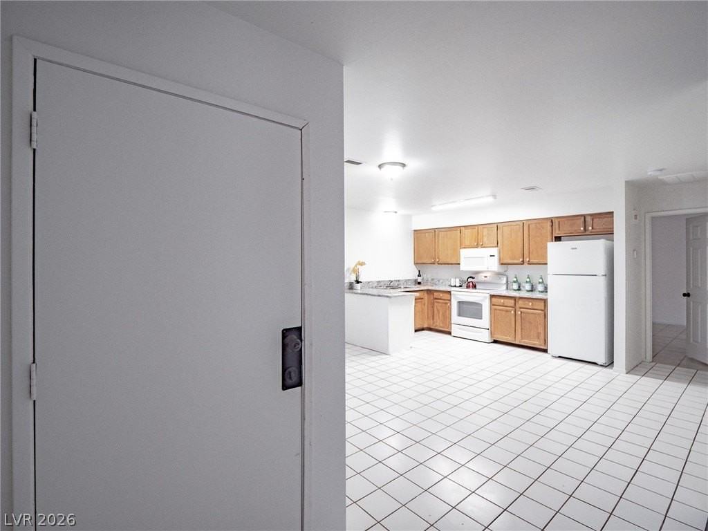 825 Hedge Way #2 - Photo 6 of 21
