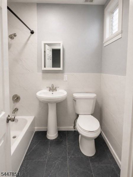 1110 S Wood Ave - Photo 4 of 4
