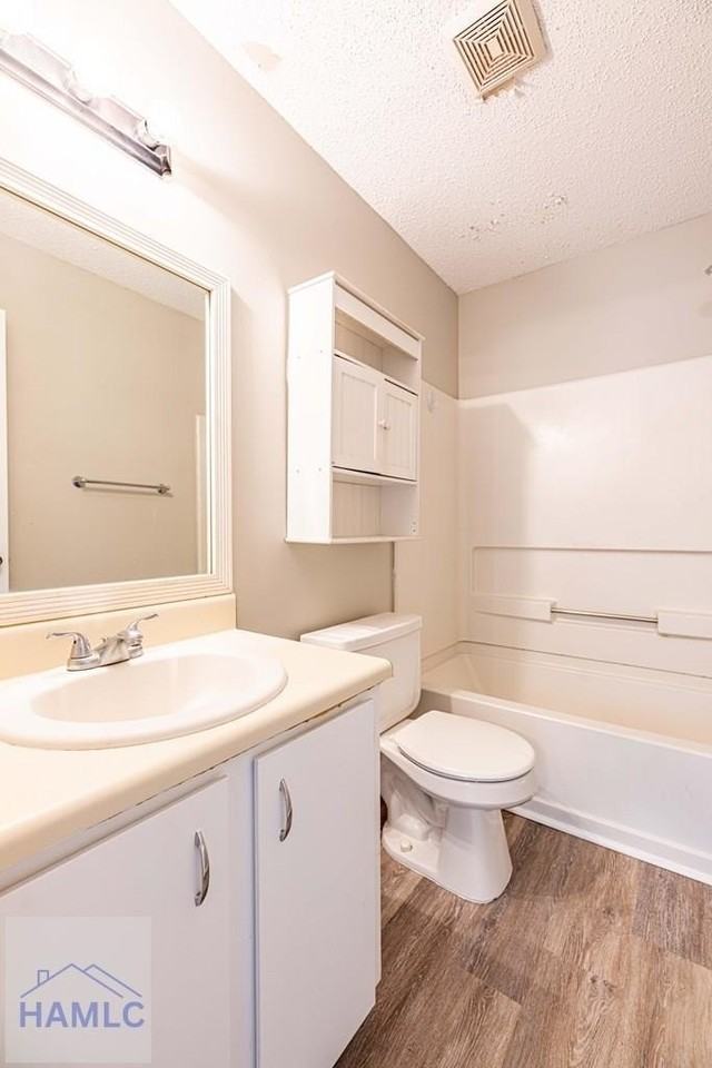 724 Timber Ridge Trl - Photo 3 of 9