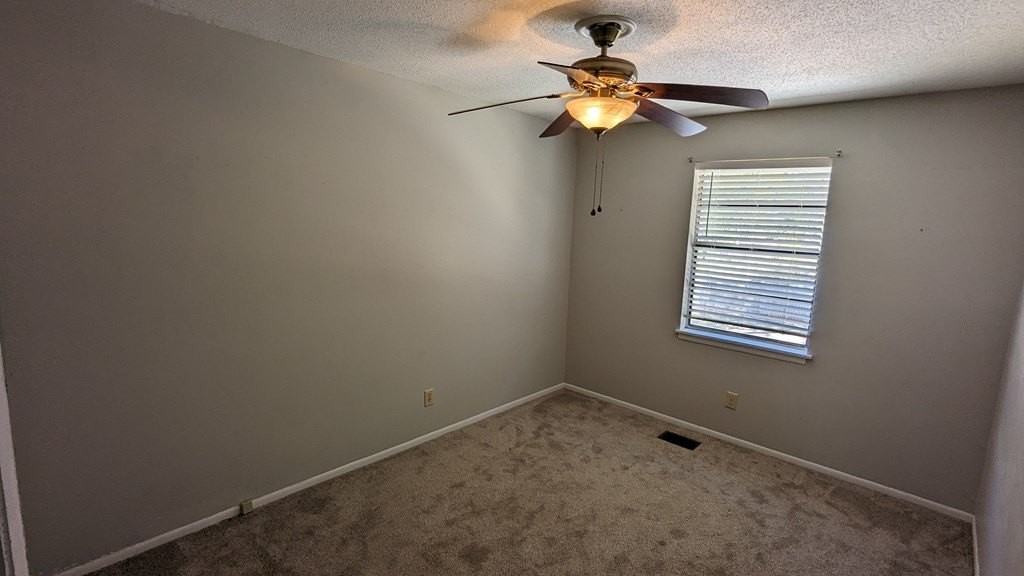 901 Olmstead Dr Apt 16b - Photo 6 of 9