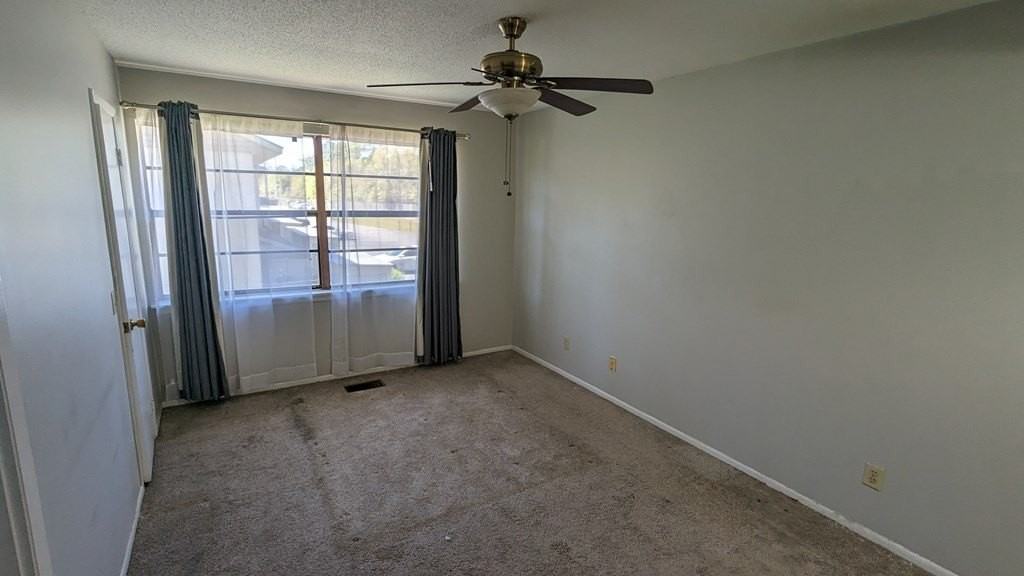 901 Olmstead Dr Apt 16b - Photo 7 of 9