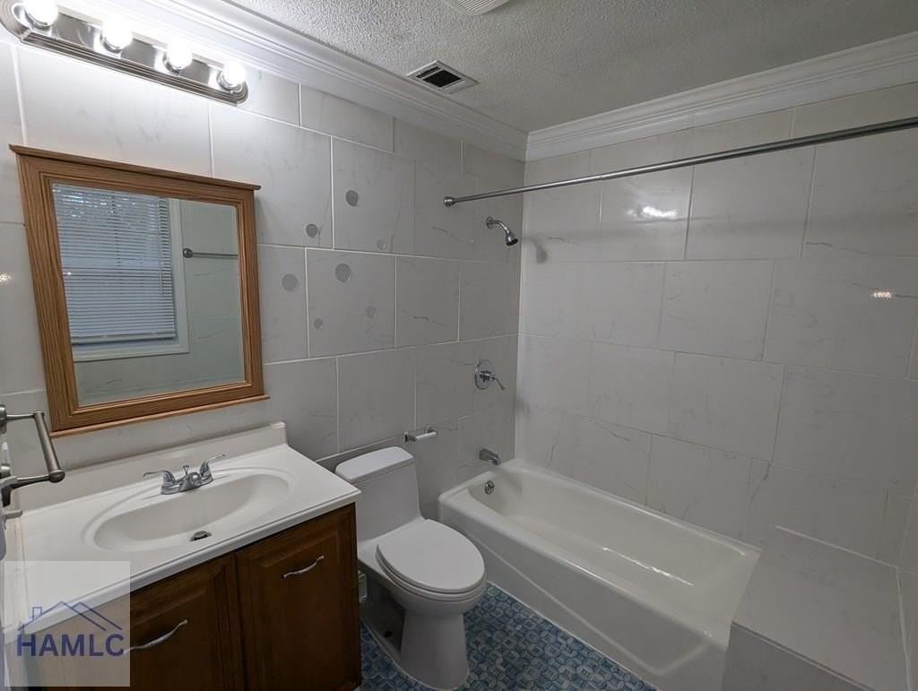 599 Olive St - Photo 6 of 15