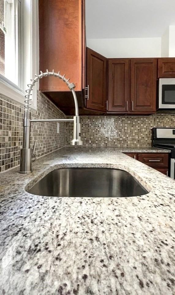 132 Bayview Ave #1 - Photo 3 of 14