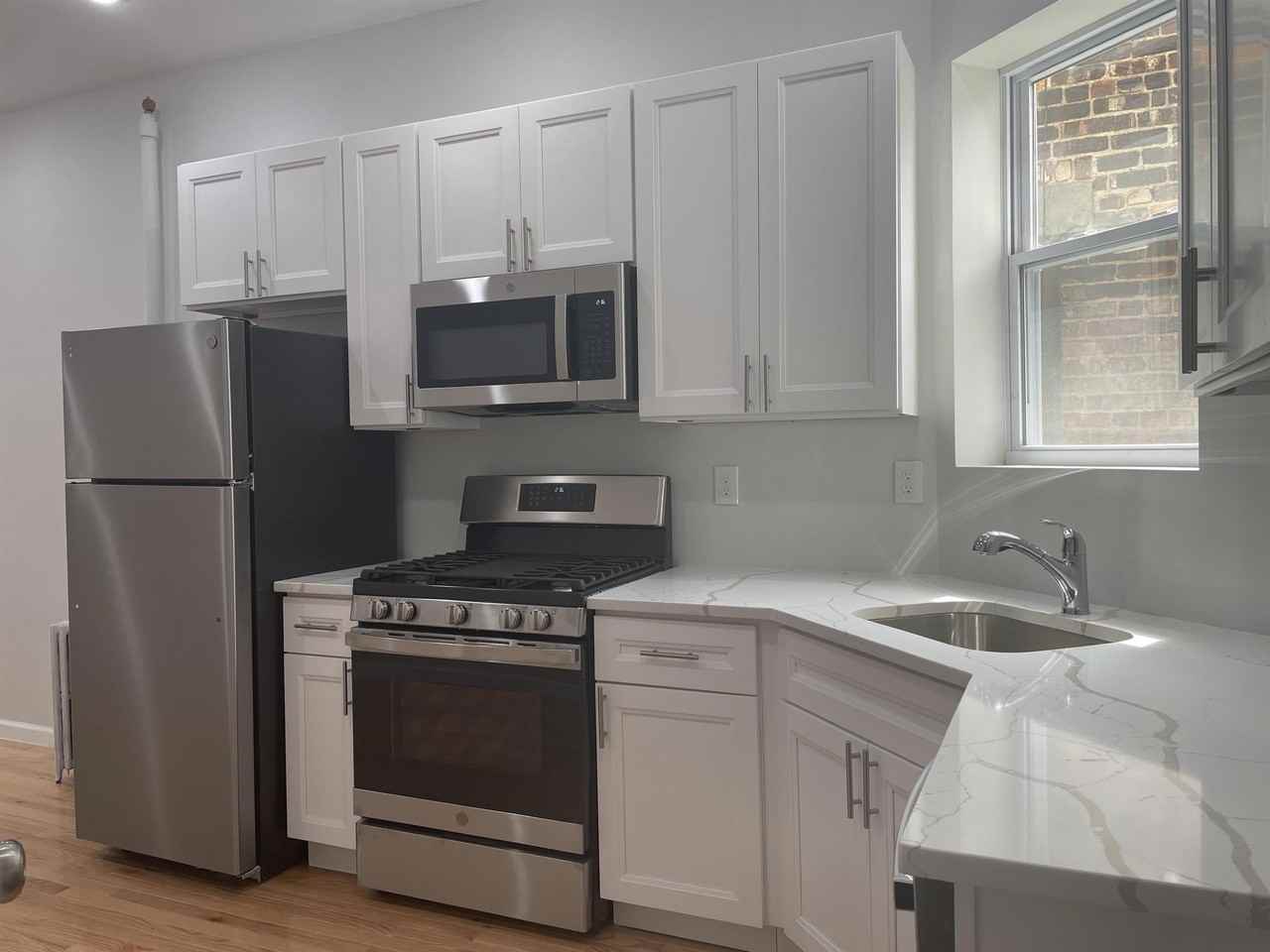 1619 Palisade Ave #4L - Photo 3 of 15