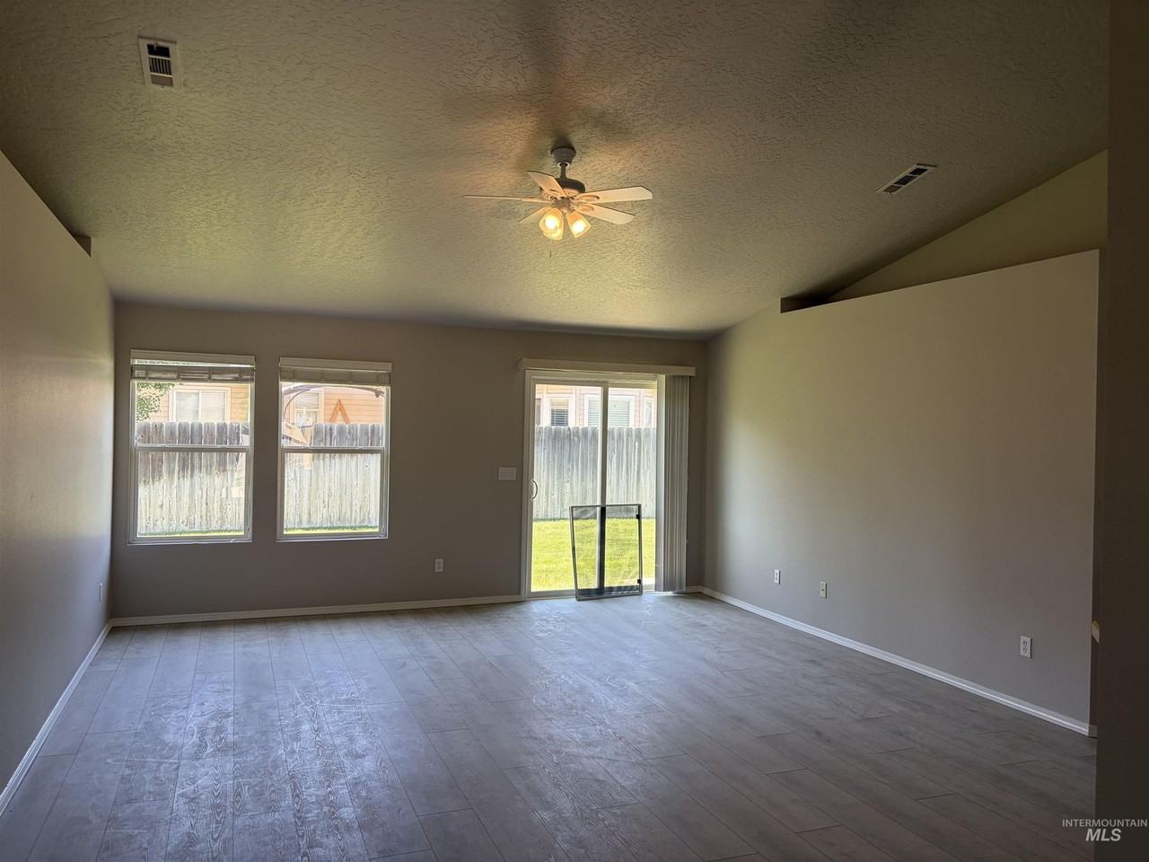 119 Midvale Ave - Photo 2 of 4