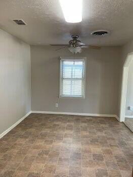 4511 37th St - Photo 4 of 18