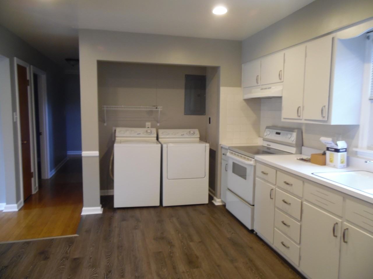 352 Harvard Dr - Photo 4 of 8