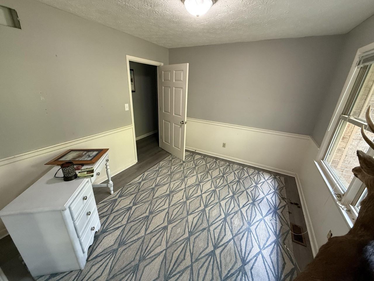 3334 Nevius Dr - Photo 3 of 12