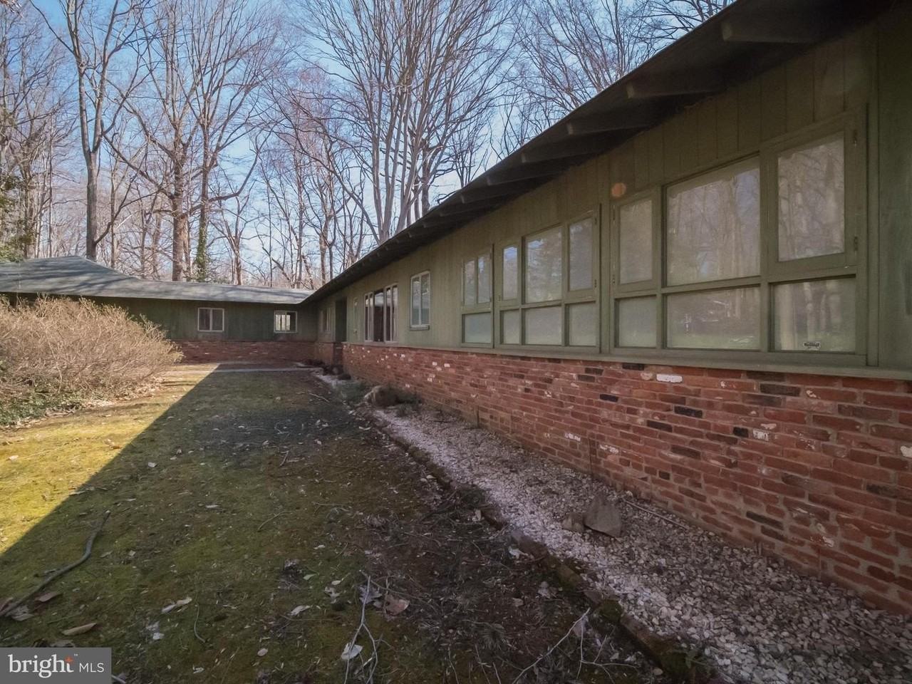 4313 Woodlark Dr - Photo 3 of 50