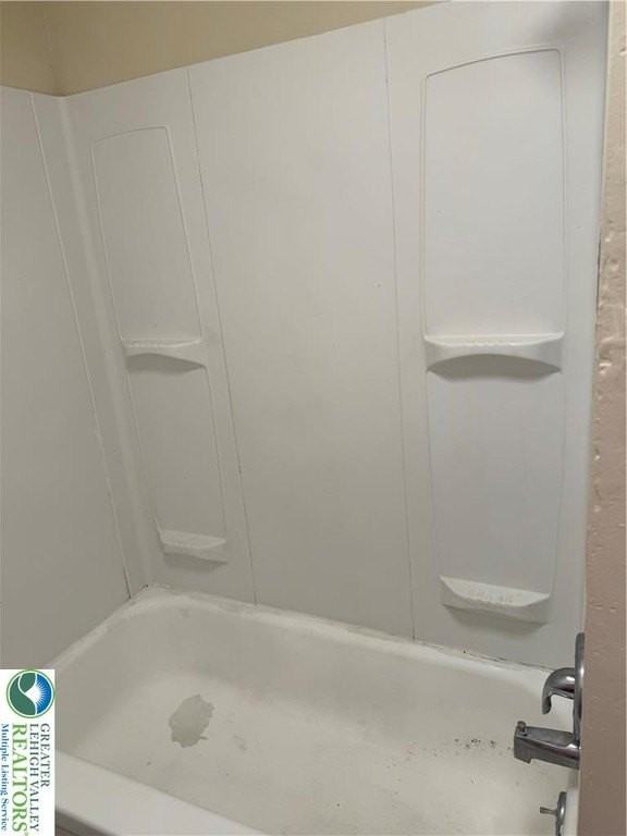 716 W Washington St #2 - Photo 7 of 16