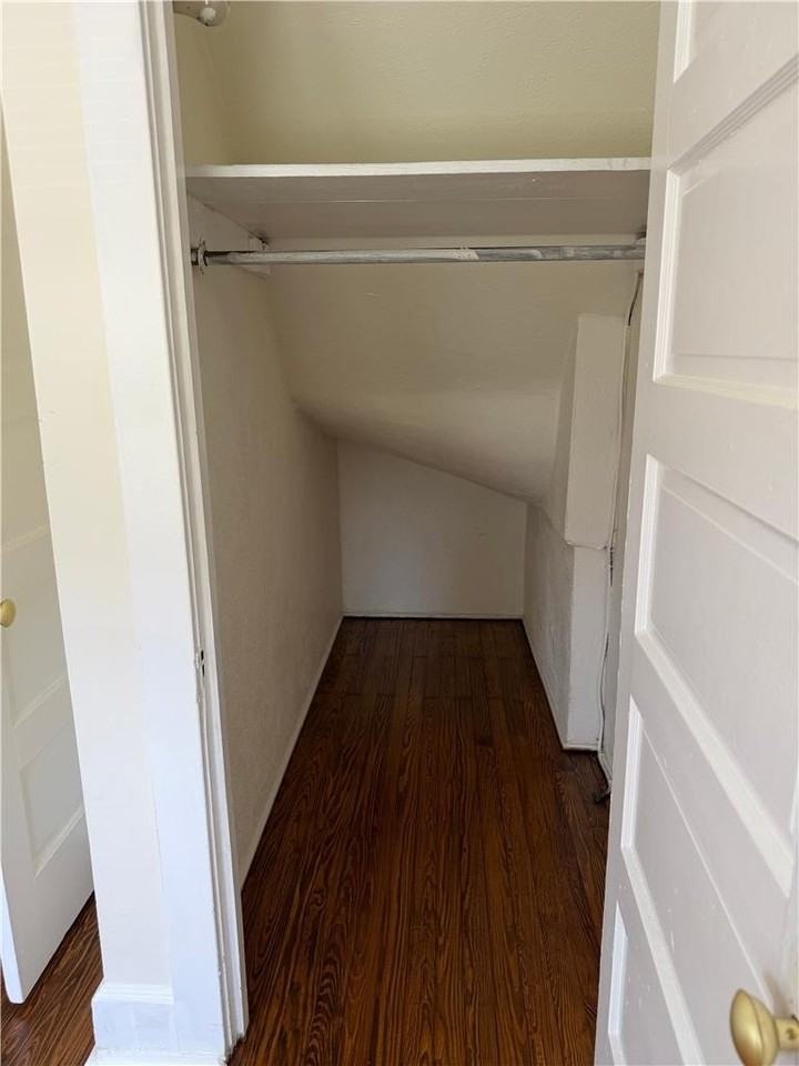 214 N Saint Cloud St #4 - Photo 5 of 7