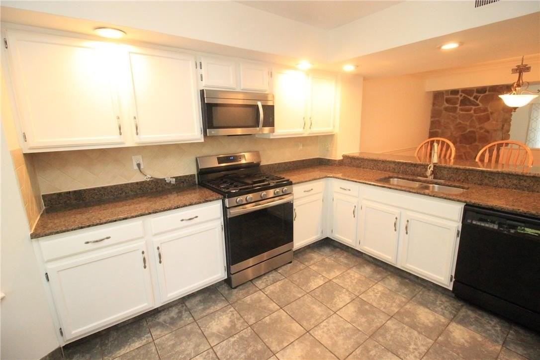 106 Founders Ct - Photo 4 of 43