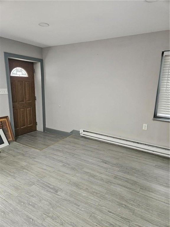 661 W Brookdale St - Photo 5 of 19