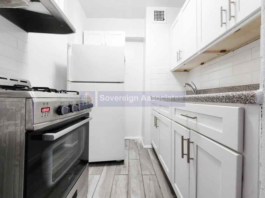 6645 Broadway - Photo 3 of 5