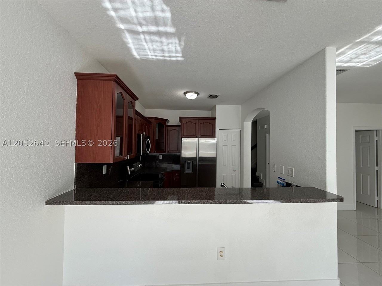 1449 Se 24th Rd - Photo 3 of 11
