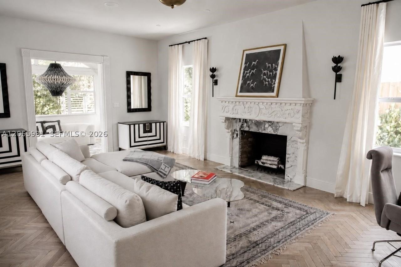 3190 Sheridan Ave - Photo 6 of 50