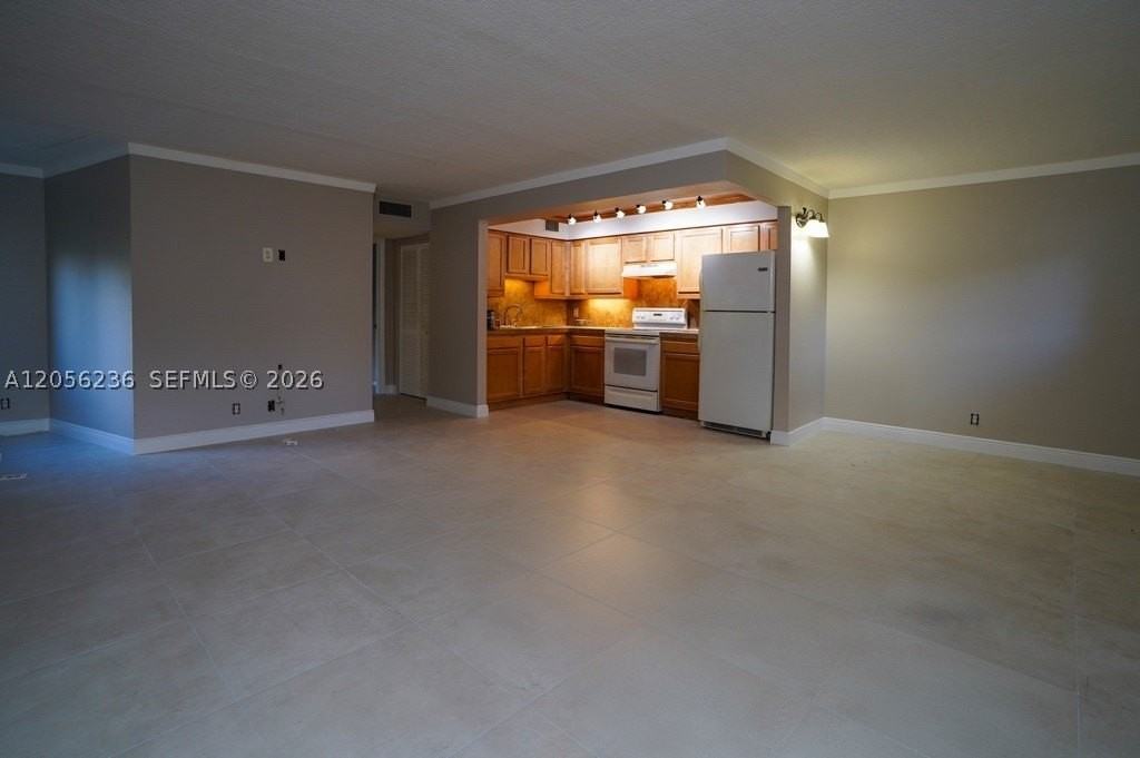 1815 Fairview Villas Dr #1 - Photo 4 of 19