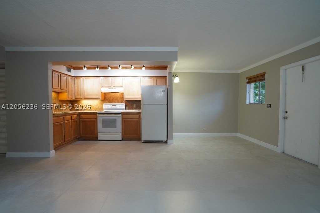 1815 Fairview Villas Dr #1 - Photo 5 of 19