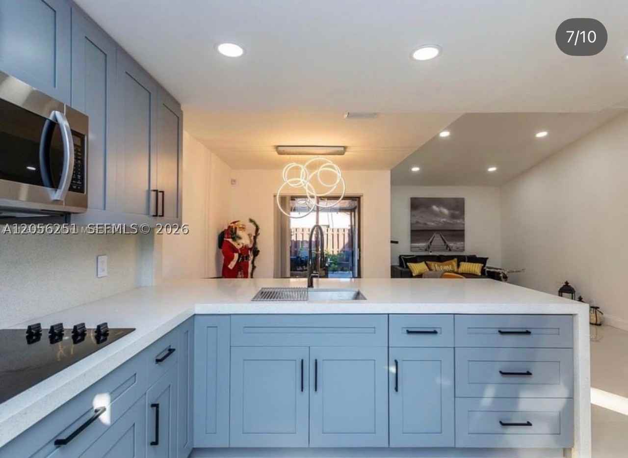6552 Nw 172nd Ln - Photo 4 of 11