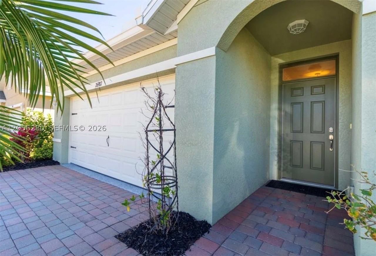 26987 Wildwood Pines Ln - Photo 2 of 20