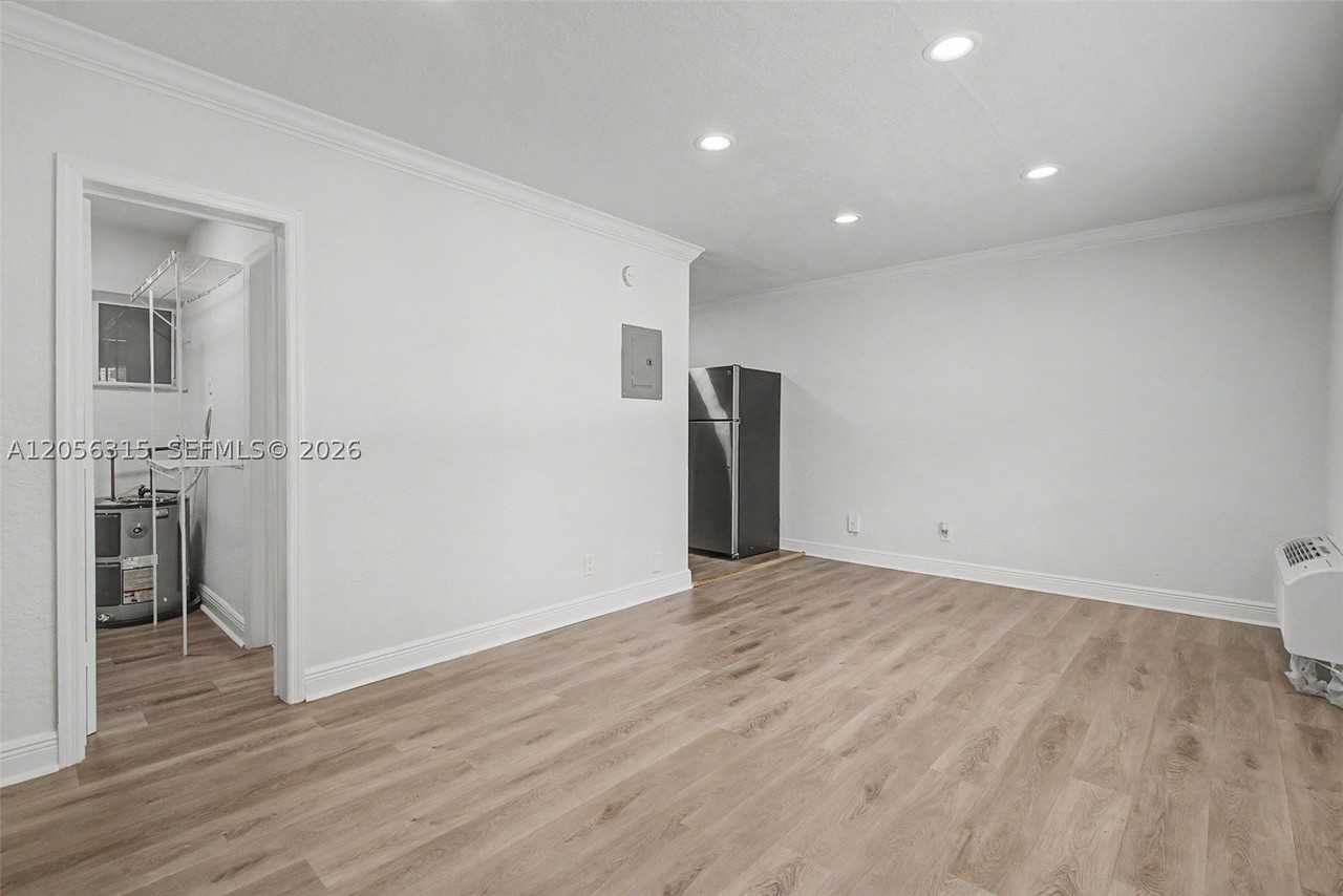 25 Menores Ave #08 - Photo 2 of 5