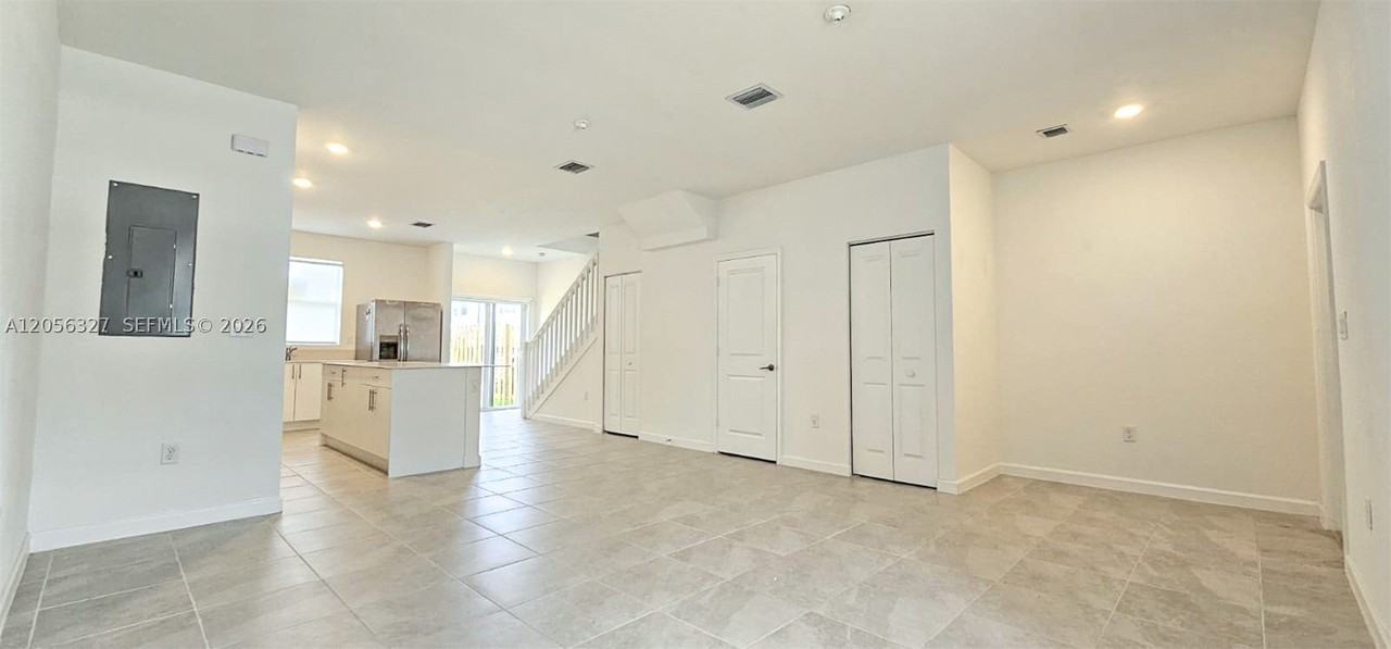 145 Se 11 Ave #145 - Photo 7 of 17