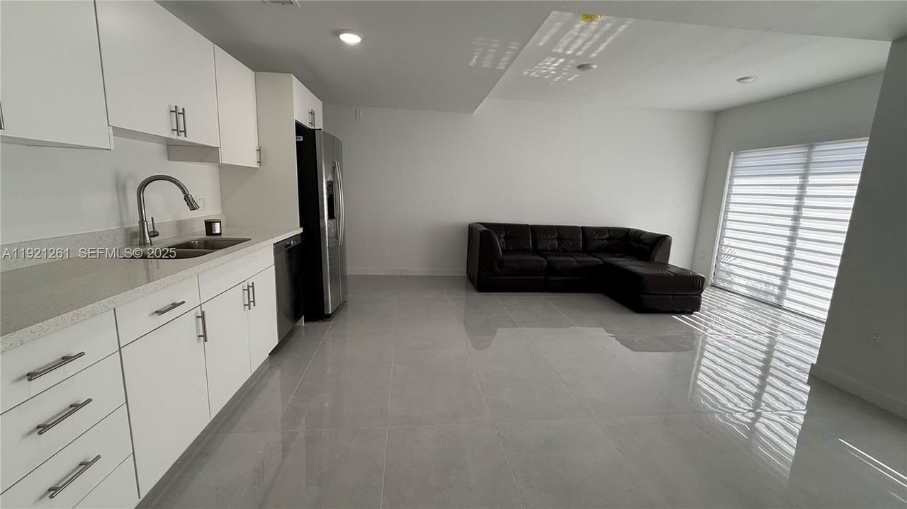 14571 Sw 261st St #14571 - Photo 4 of 8