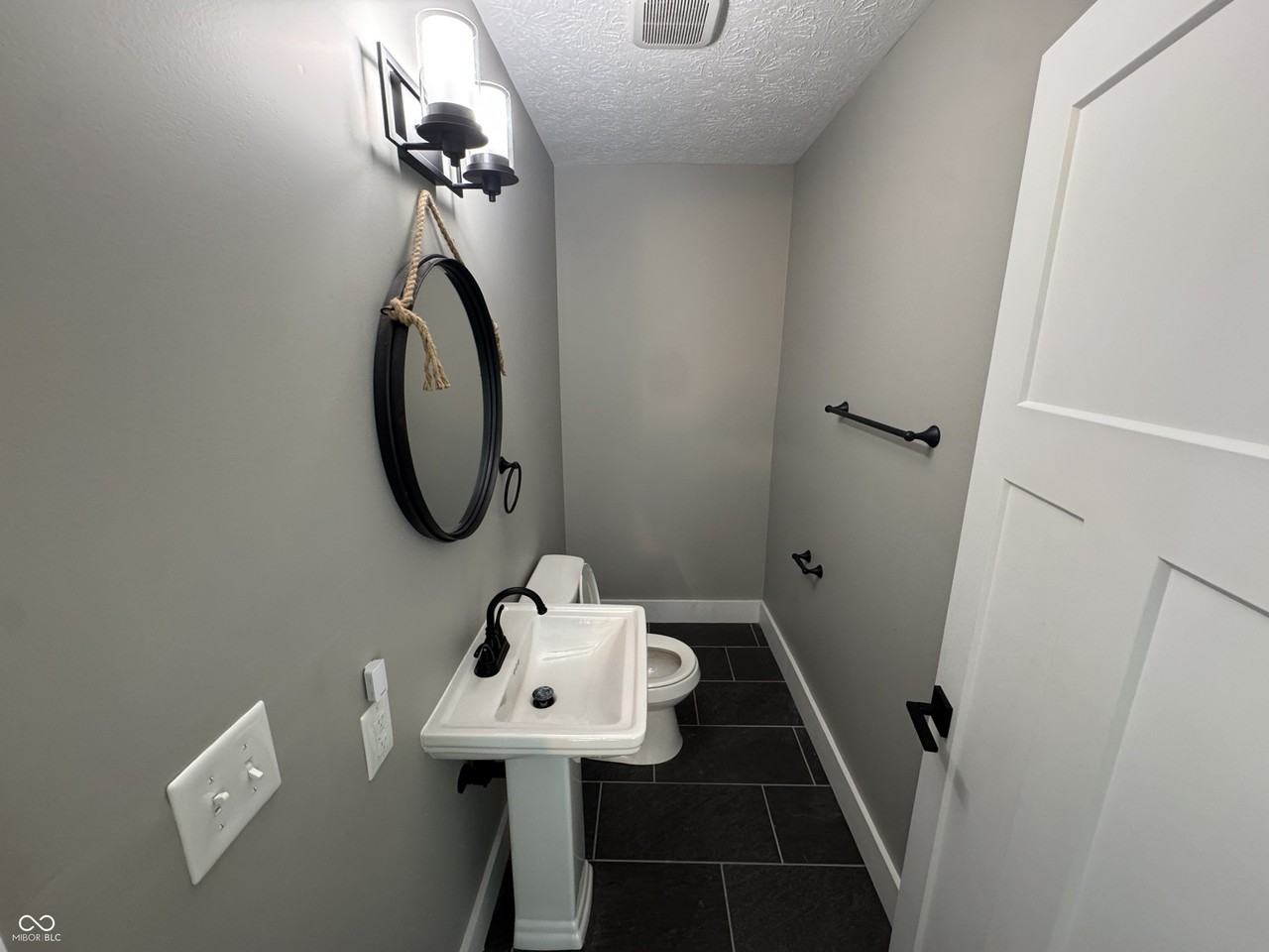 75 W Pearl St - Photo 6 of 35