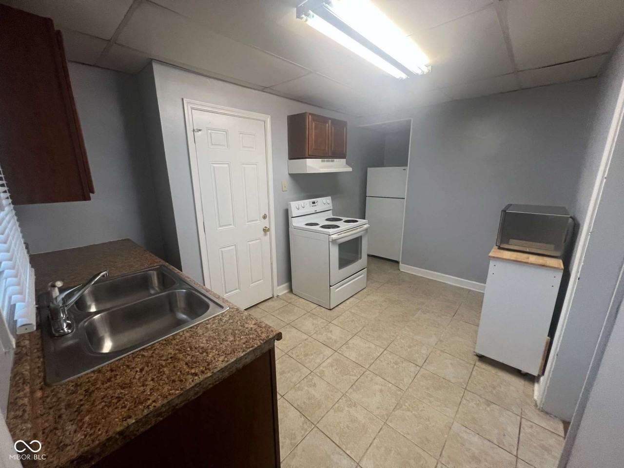 3763 Broadway St #3 - Photo 4 of 15