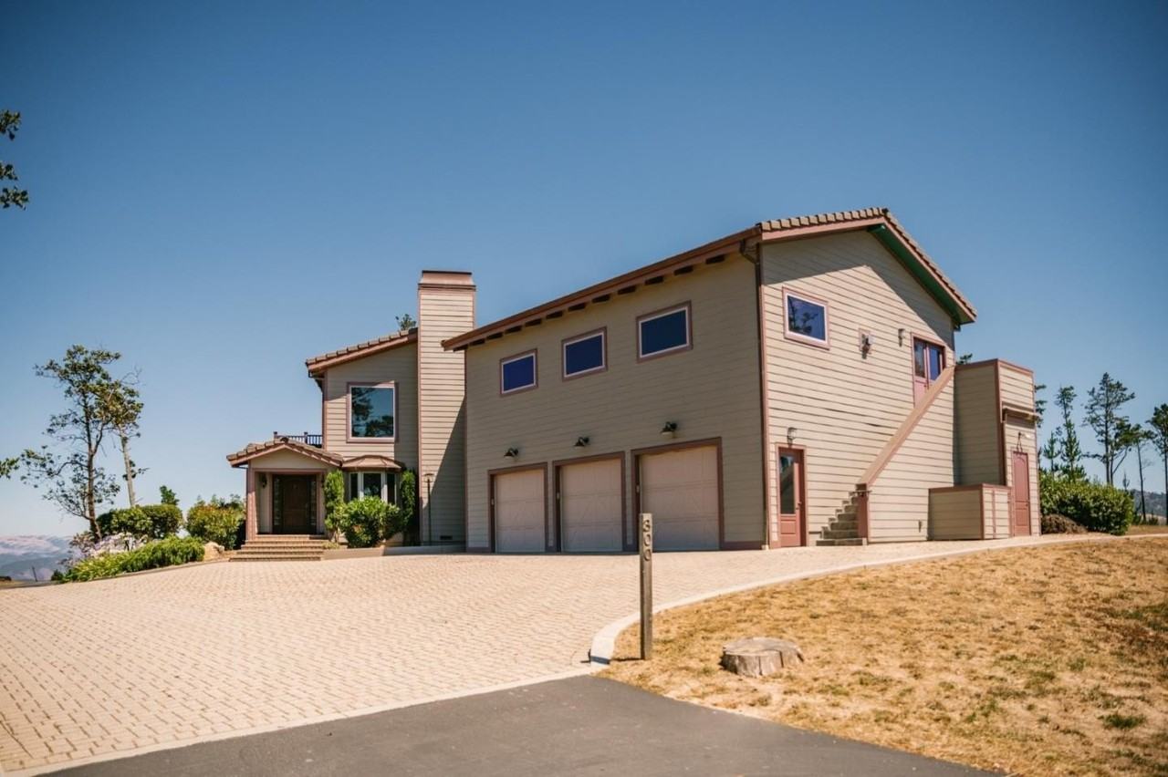 300 Corona Rd - Photo 4 of 34