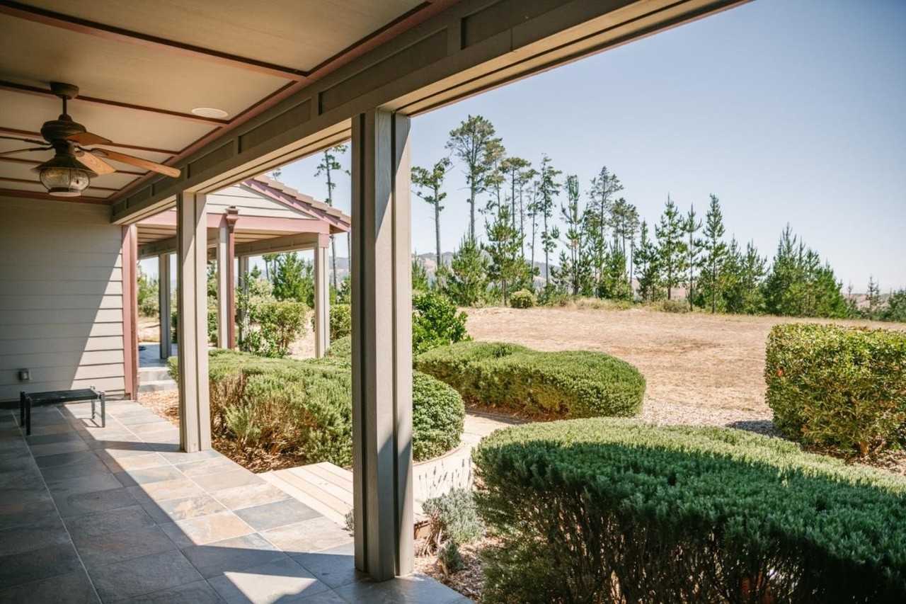 300 Corona Rd - Photo 6 of 34