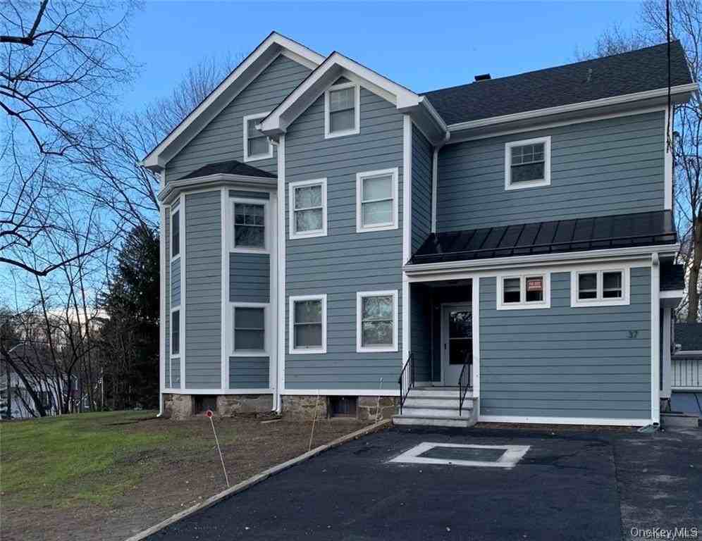 37 Edgemont Rd #2A
