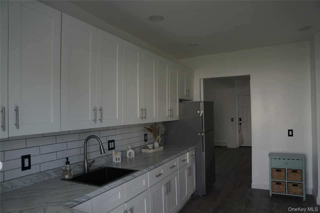 70 Dobbs Ferry Rd #1 - Photo 4 of 19