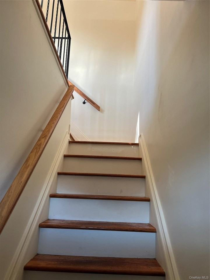 118 Sherman Ave - Photo 4 of 18