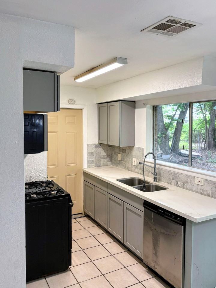 Bowie Ridge Ln - Photo 2 of 4