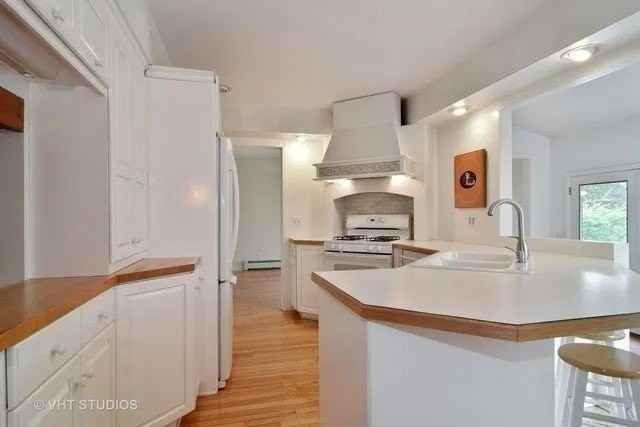 3N139 Cuyahoga Ter - Photo 2 of 19