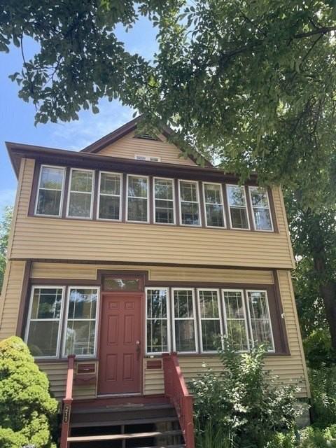 211 N Larch Ave - Photo 2 of 9
