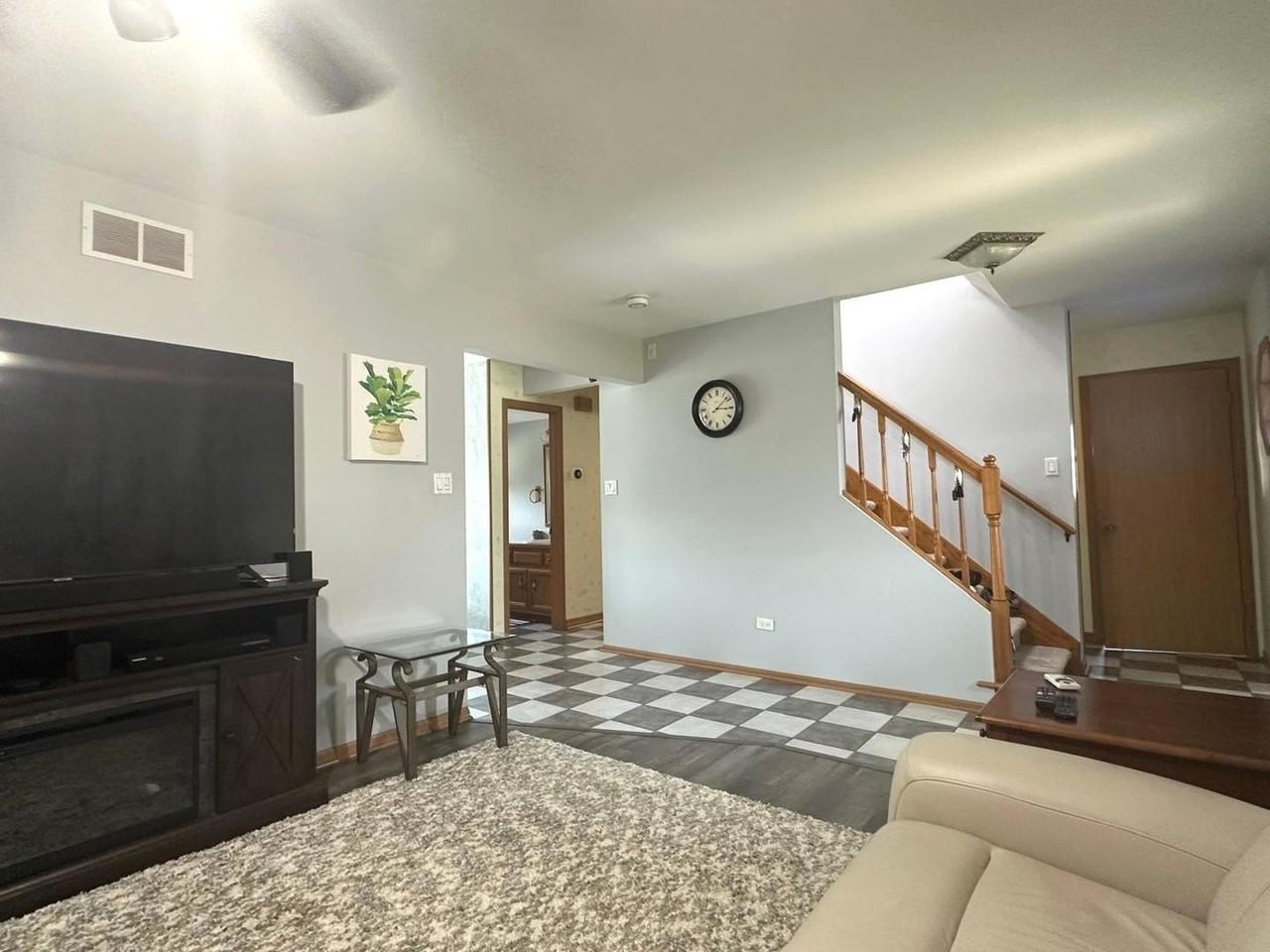 7005 Manchester Dr - Photo 4 of 28