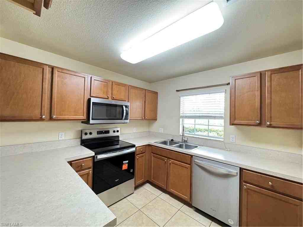 9093 Gervais Cir #1906 - Photo 2 of 29
